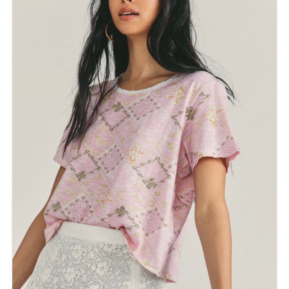 NWT loveshackfancy calico tee pop of pink